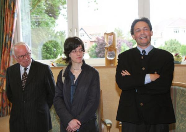 The Medal award recipient, Ms Sophie Hugo, with Prince d’Arenberg and Mr. Daniel Soumillion, Cercle archéologique d’Enghien